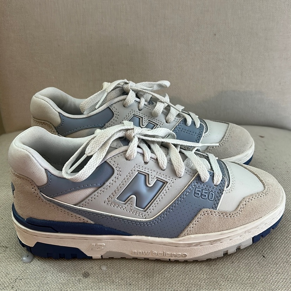 Woman’s New Balance 550 shoes
